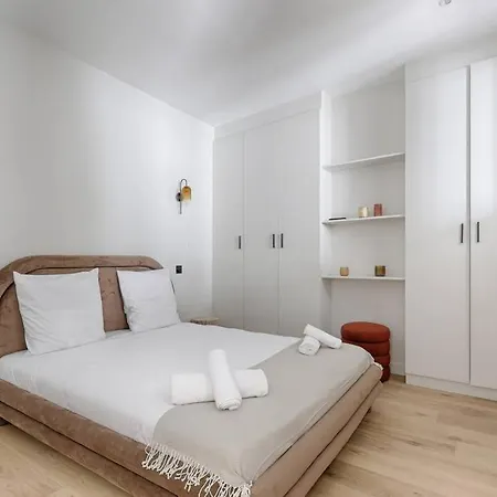 Folie Mericourt Republique 3 : Charming Appartement