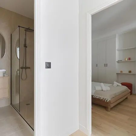 Folie Mericourt Republique 3 : Charming Appartement
